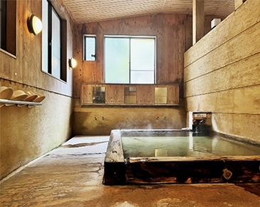 Public Bathhouse “Gin-no-Yu”