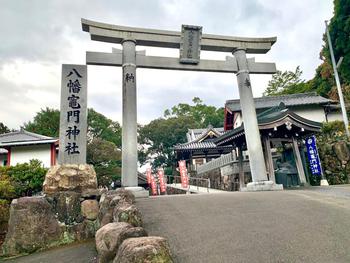 神社の門.jpg
